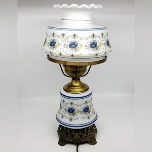 QUOIZEL 1973 "Abigail Adams Collection" Blue Floral Hurricane Lamp 3-way vintage